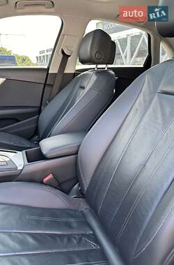 Седан Audi A4 2016 в 