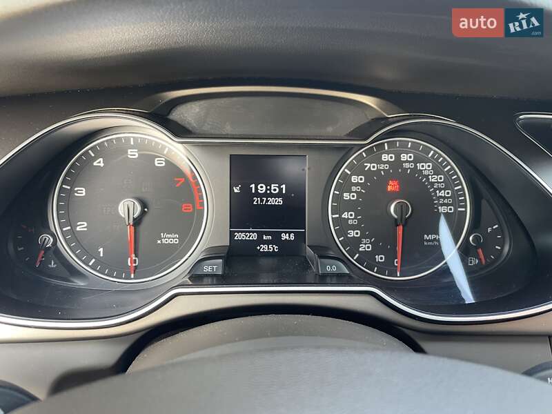 Седан Audi A4 2014 в Львові