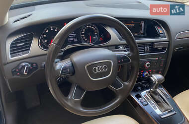 Седан Audi A4 2012 в 