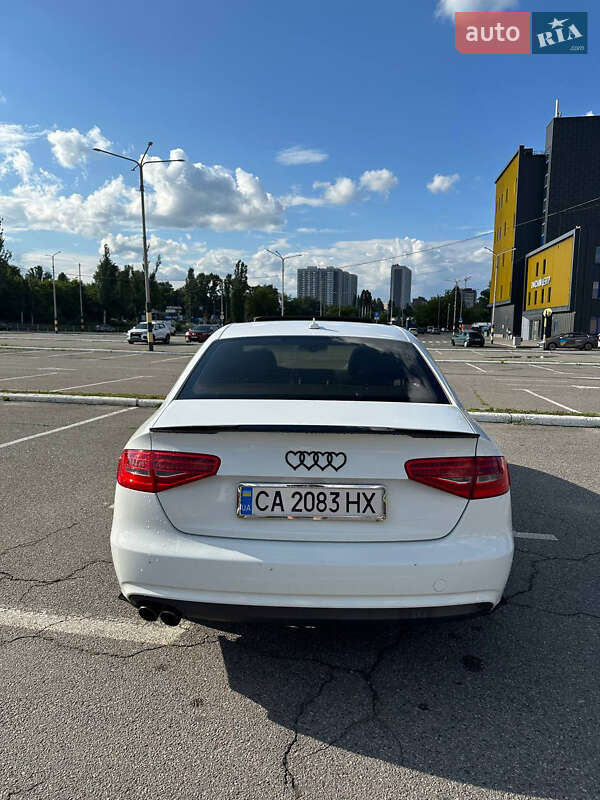 Седан Audi A4 2012 в Киеве