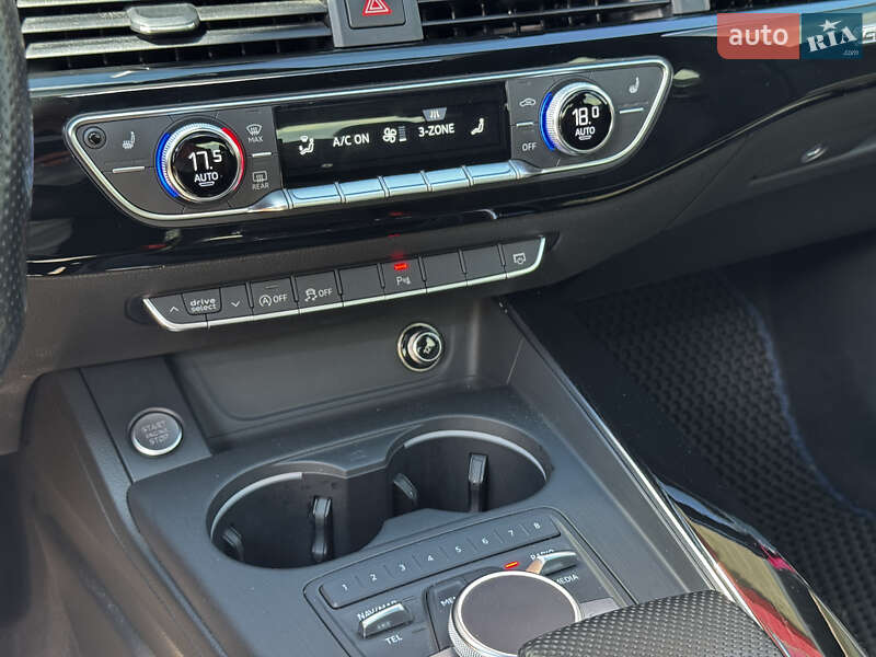 Седан Audi A4 2016 в Киеве