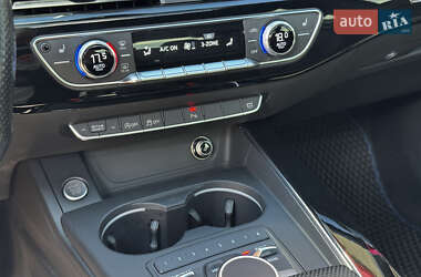 Седан Audi A4 2016 в 