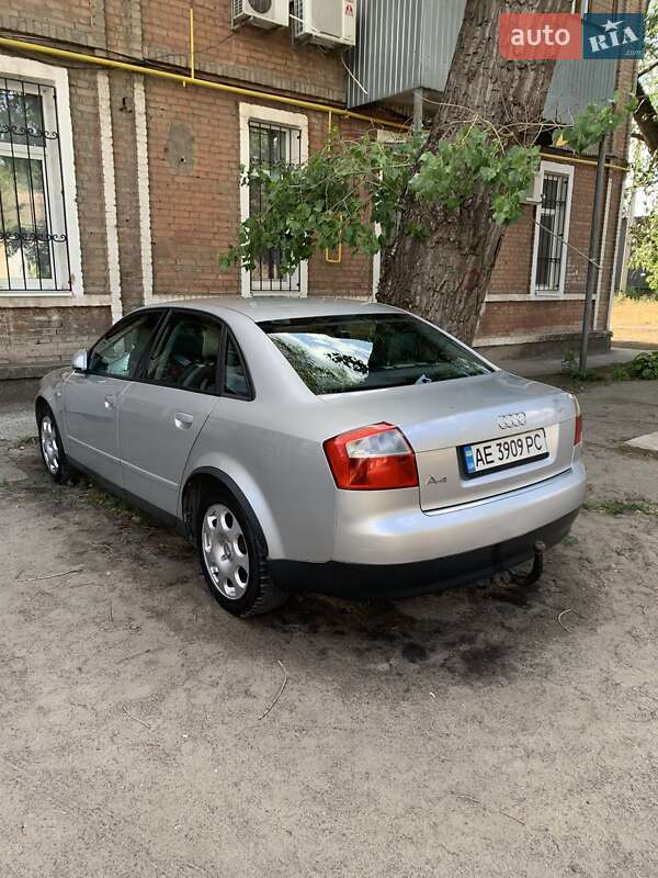 Седан Audi A4 2002 в Днепре