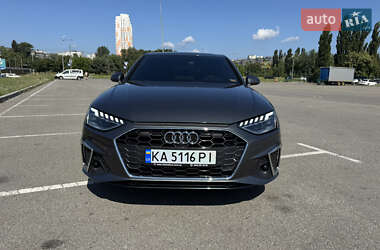 Седан Audi A4 2021 в 
