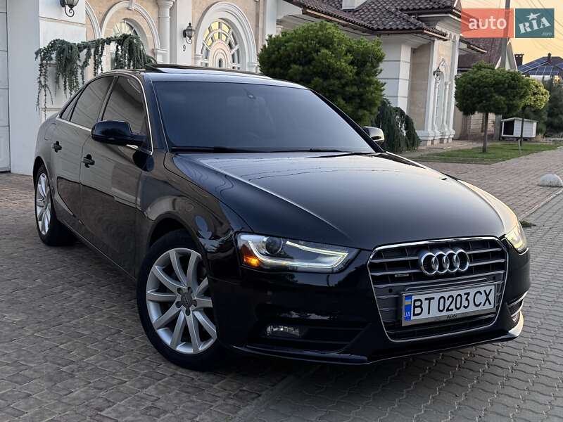 Седан Audi A4 2013 в 