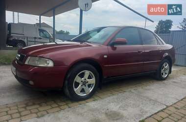 Седан Audi A4 2000 в 