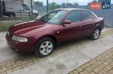 Седан Audi A4 2000 в 