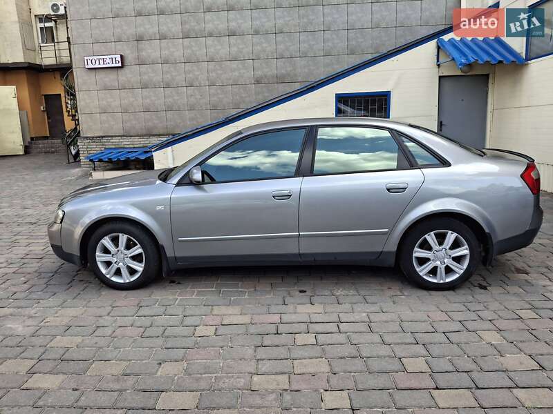 Седан Audi A4 2003 в Харькове