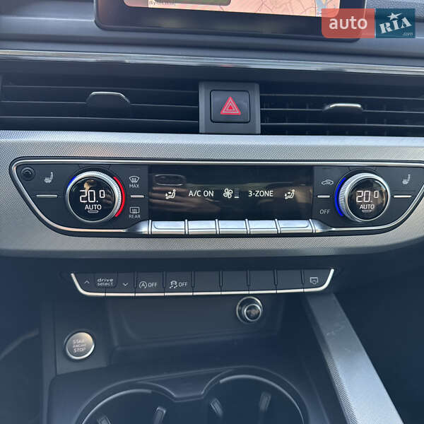 Седан Audi A4 2016 в Киеве