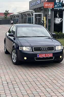 Седан Audi A4 2003 в Сарнах