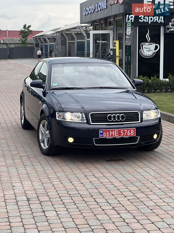 Седан Audi A4 2003 в 