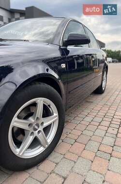 Седан Audi A4 2003 в 