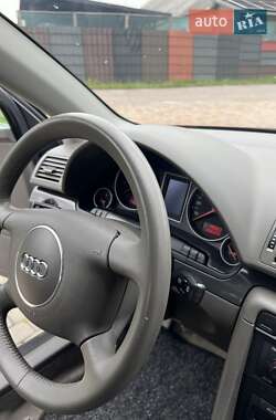 Седан Audi A4 2003 в 