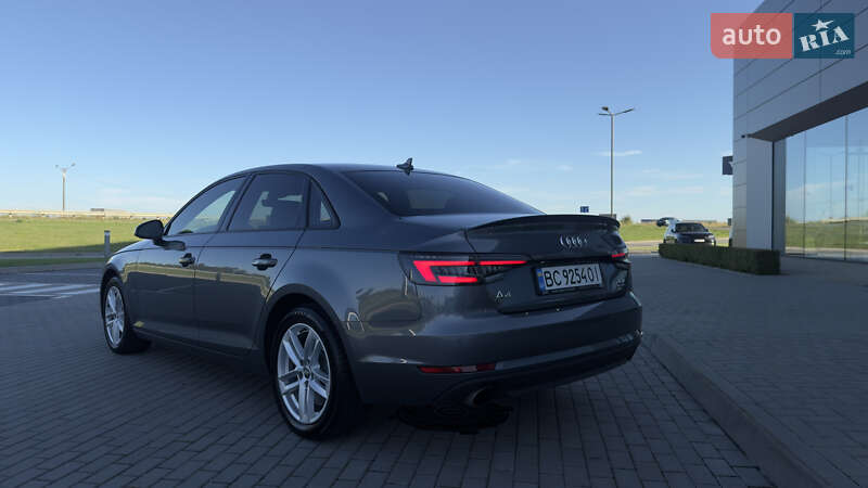 Седан Audi A4 2017 в Львові
