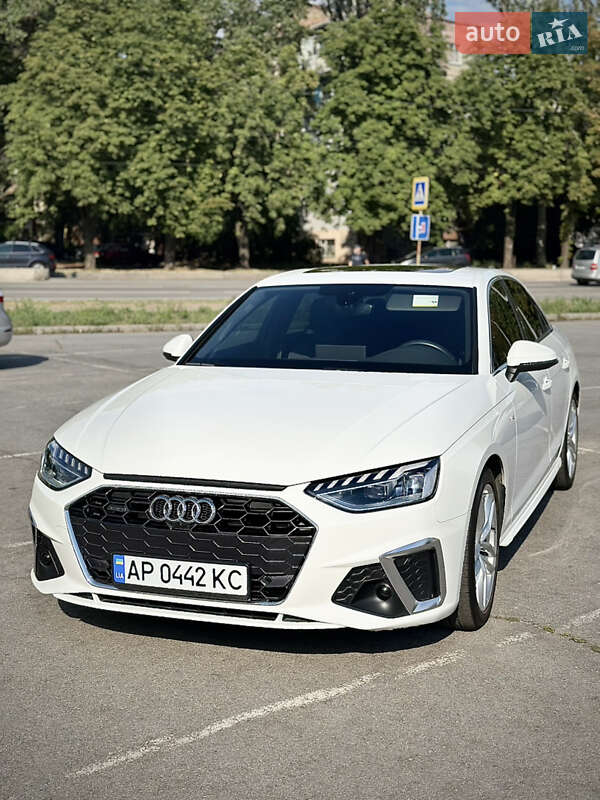 Седан Audi A4 2022 в Запорожье