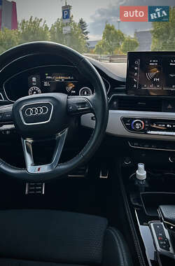 Седан Audi A4 2022 в 