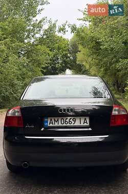 Седан Audi A4 2001 в 