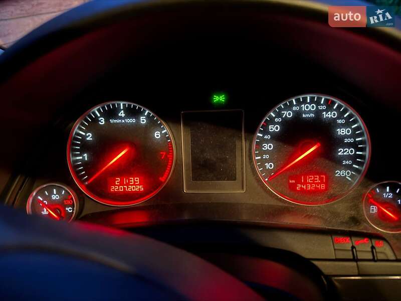 Седан Audi A4 2001 в Житомире