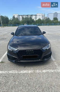 Седан Audi A4 2016 в 