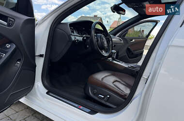 Седан Audi A4 2015 в 