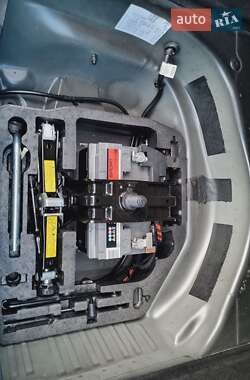 Седан Audi A4 2013 в 