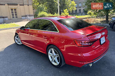 Седан Audi A4 2017 в 