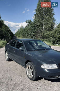 Седан Audi A4 1999 в 