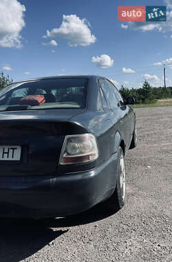 Седан Audi A4 1999 в 