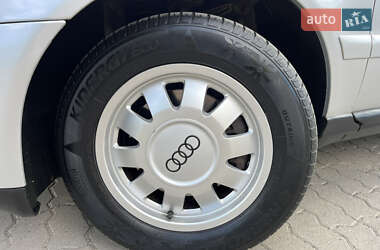 Седан Audi A4 2001 в 