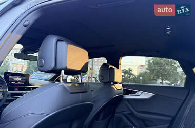 Седан Audi A4 2023 в 