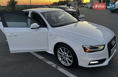 Седан Audi A4 2015 в 