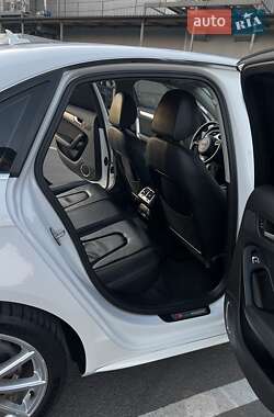 Седан Audi A4 2015 в 