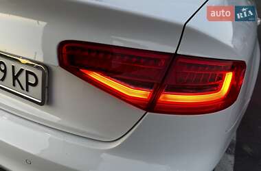 Седан Audi A4 2015 в 