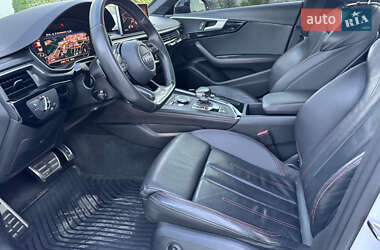 Седан Audi A4 2018 в 