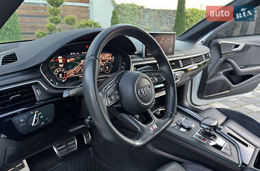 Седан Audi A4 2018 в 