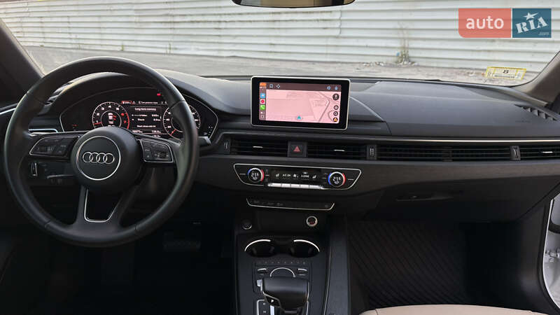 Седан Audi A4 2017 в Львове