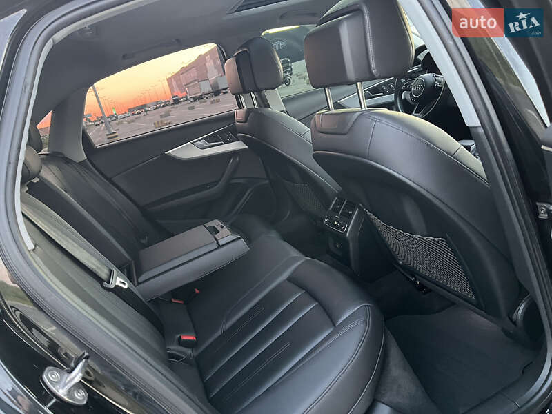 Седан Audi A4 2017 в Львові
