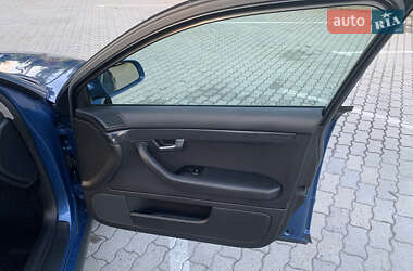 Седан Audi A4 2001 в 