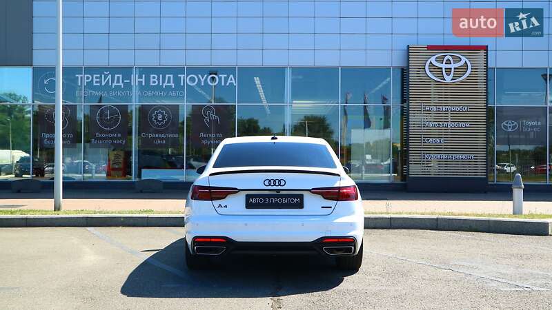 Седан Audi A4 2023 в Киеве