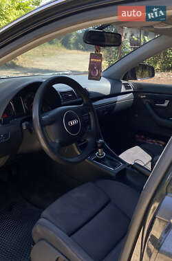 Седан Audi A4 2001 в 