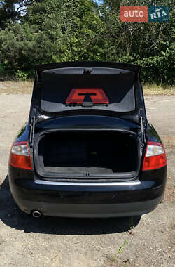 Седан Audi A4 2001 в 