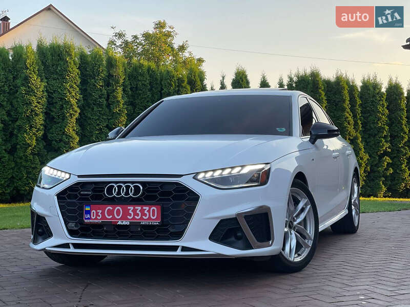 Седан Audi A4 2022 в 