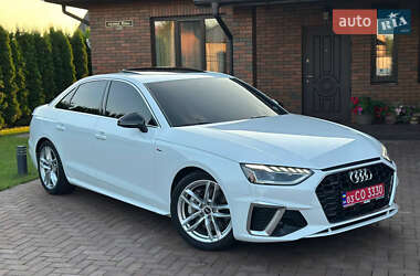 Седан Audi A4 2022 в 