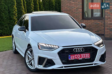 Седан Audi A4 2022 в 