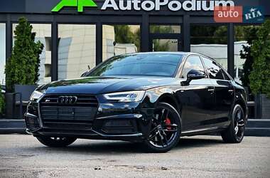 Седан Audi A4 2016 в Киеве