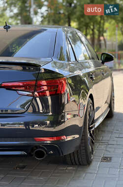 Седан Audi A4 2016 в 