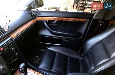 Седан Audi A4 2004 в 