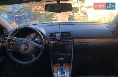 Седан Audi A4 2004 в 