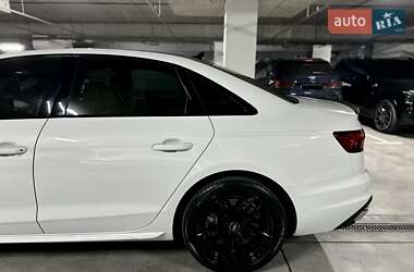 Седан Audi A4 2020 в 
