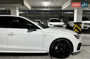 Седан Audi A4 2020 в 